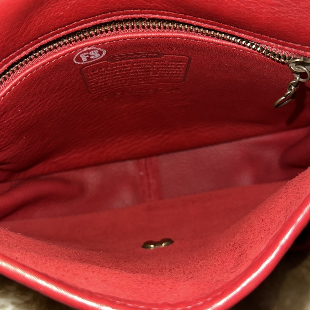 Vintage Coach Berkeley 9014 Saddle Bag Red Crescent Pebble Leather Suede - Picture 12 of 16